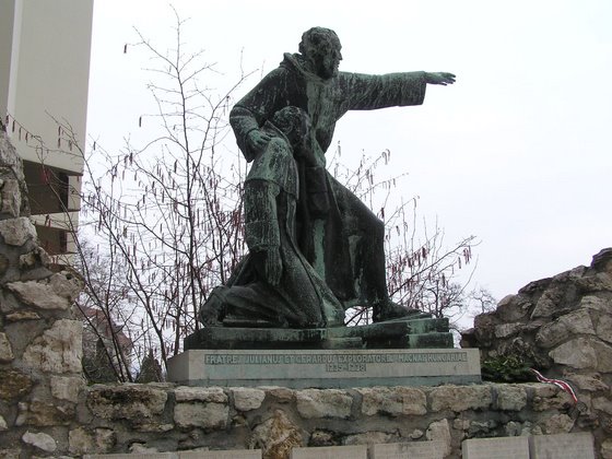 statue, budapest, friar julian