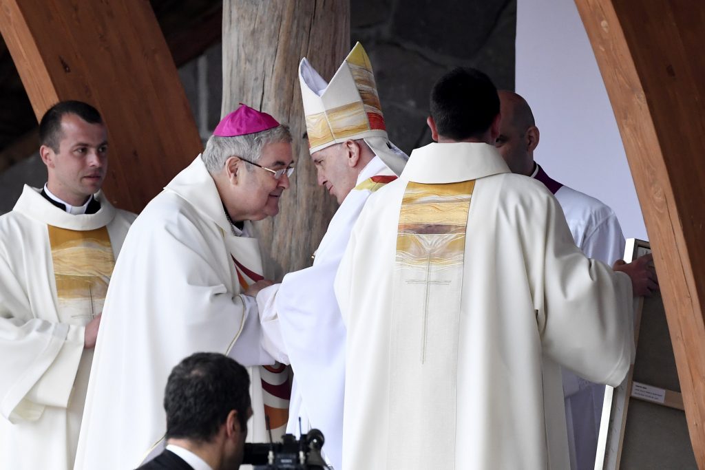 pope francis visit in romania