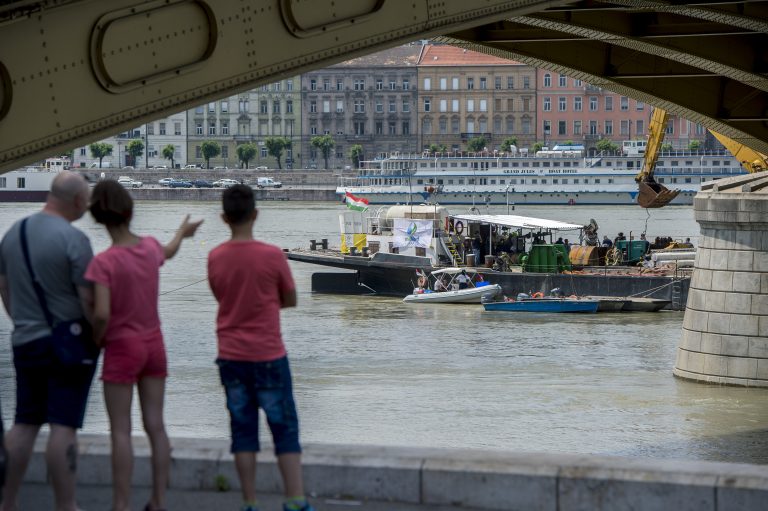 ship collision budapest