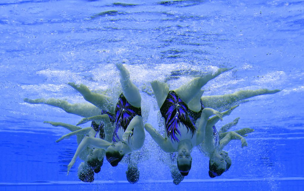 synchronised swimming