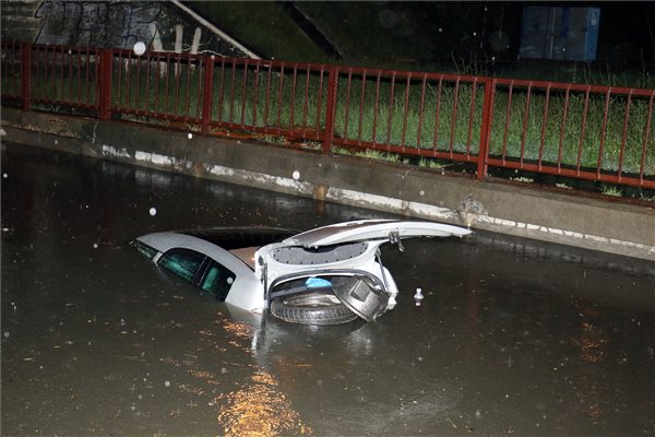 storm szolnok