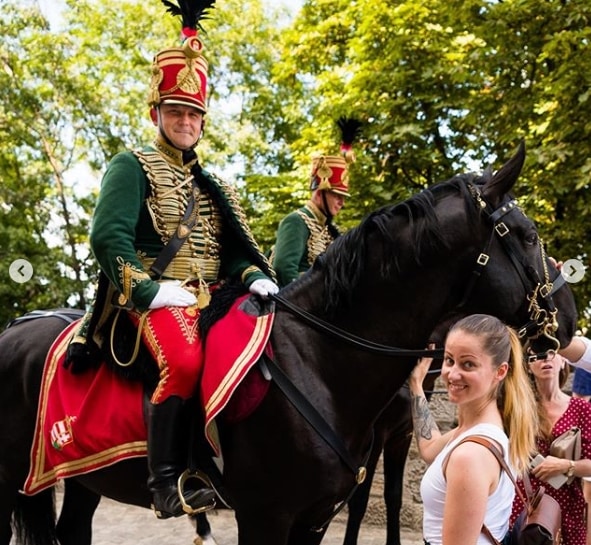 police horse budapest hungary hussar