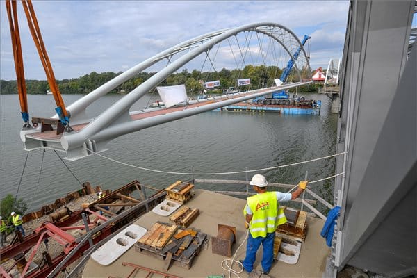 Tisza bike bridge