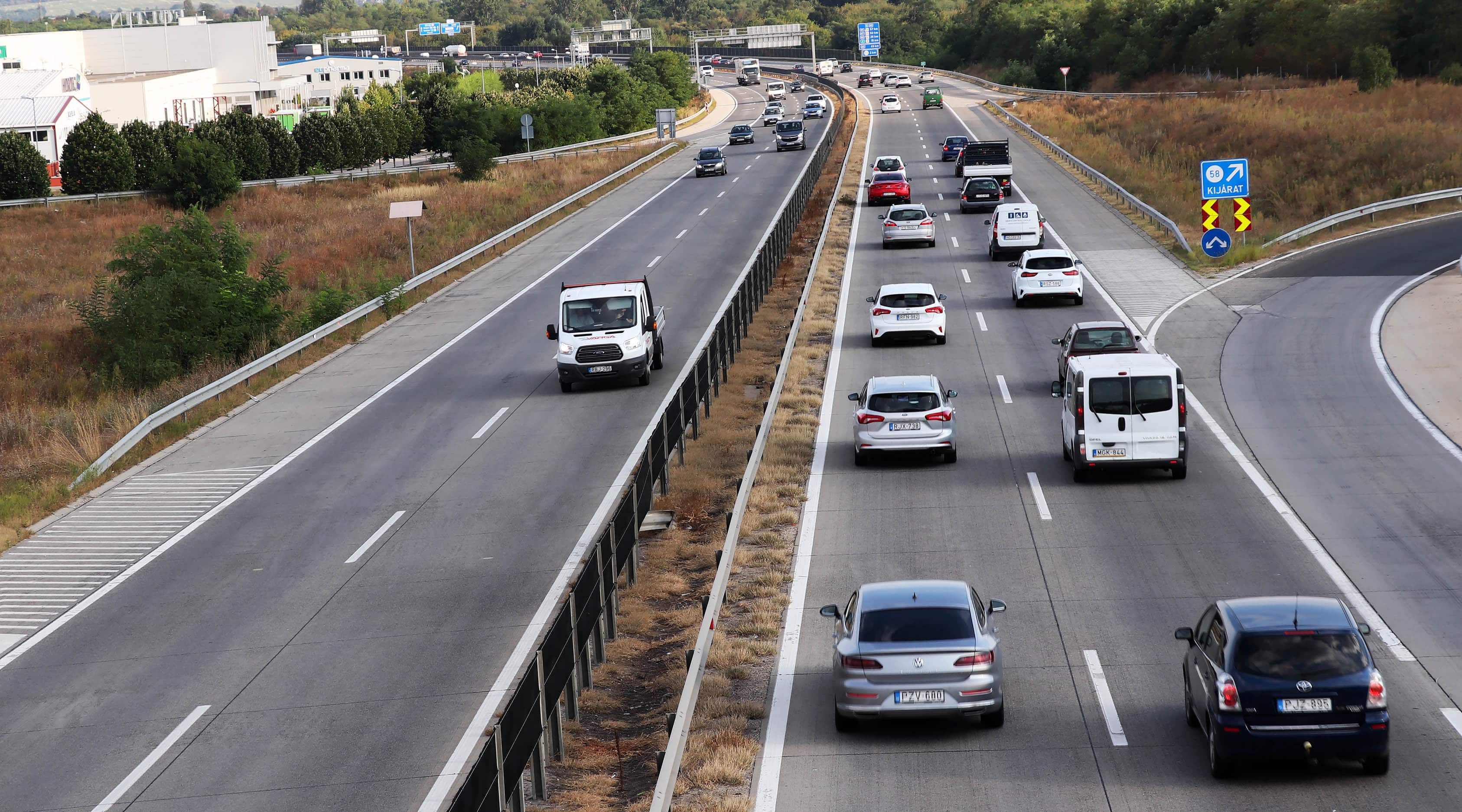 M0 Hungary Budapest traffic cars transport