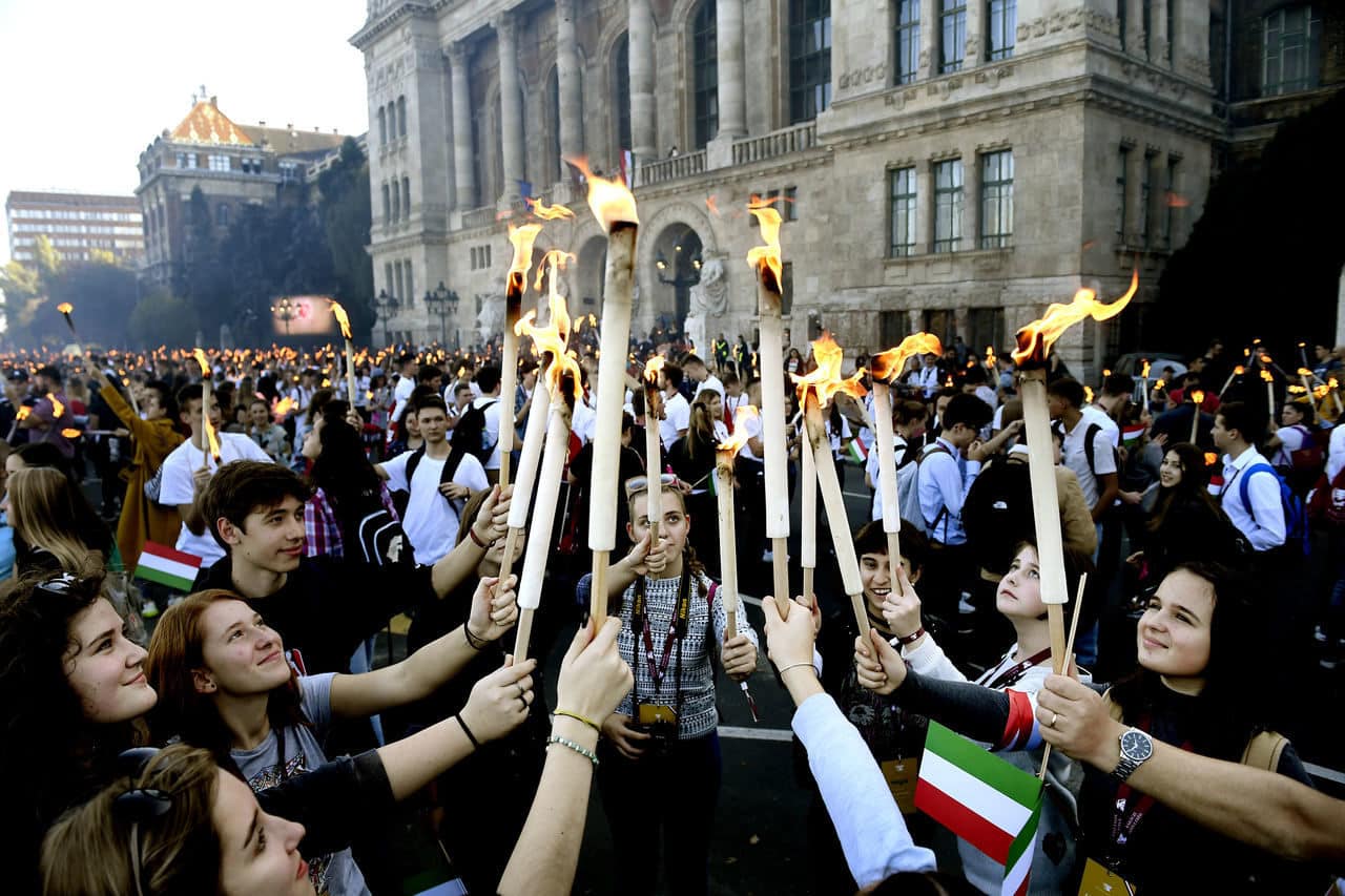 2019 22 octobre Marche traditionnelle aux flambeaux à Budapest 1956