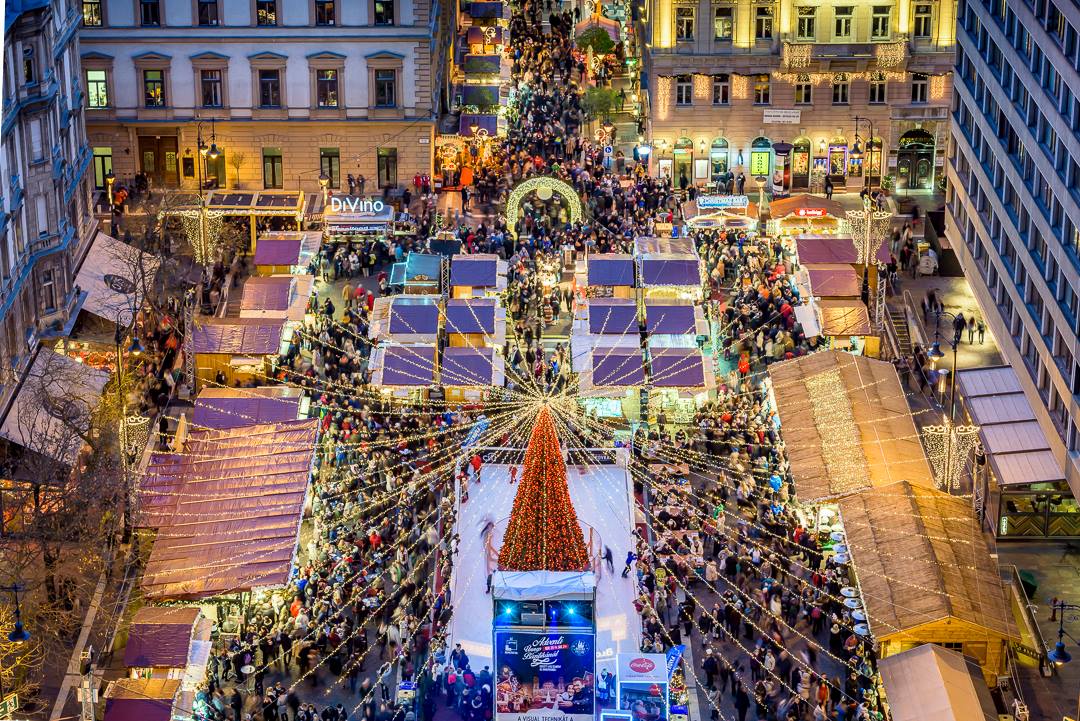 Budapest, Ungheria, Natale, mercatino