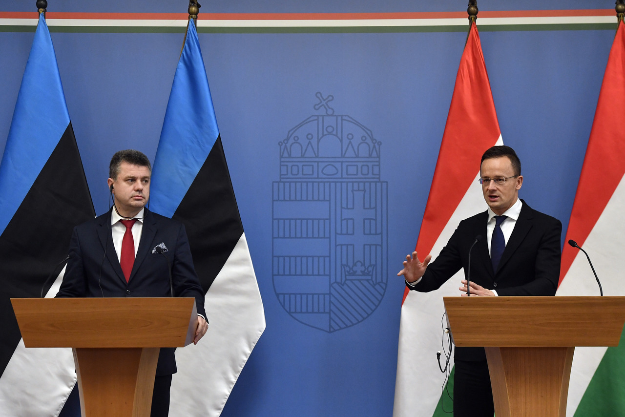 Estonian FM Urmas Reinsalu visits Hungary