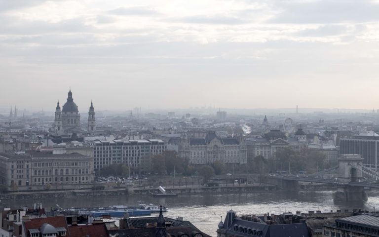 budapest_smog_fog_autumn_kató_alpár_daily_news_hungary 受到污染