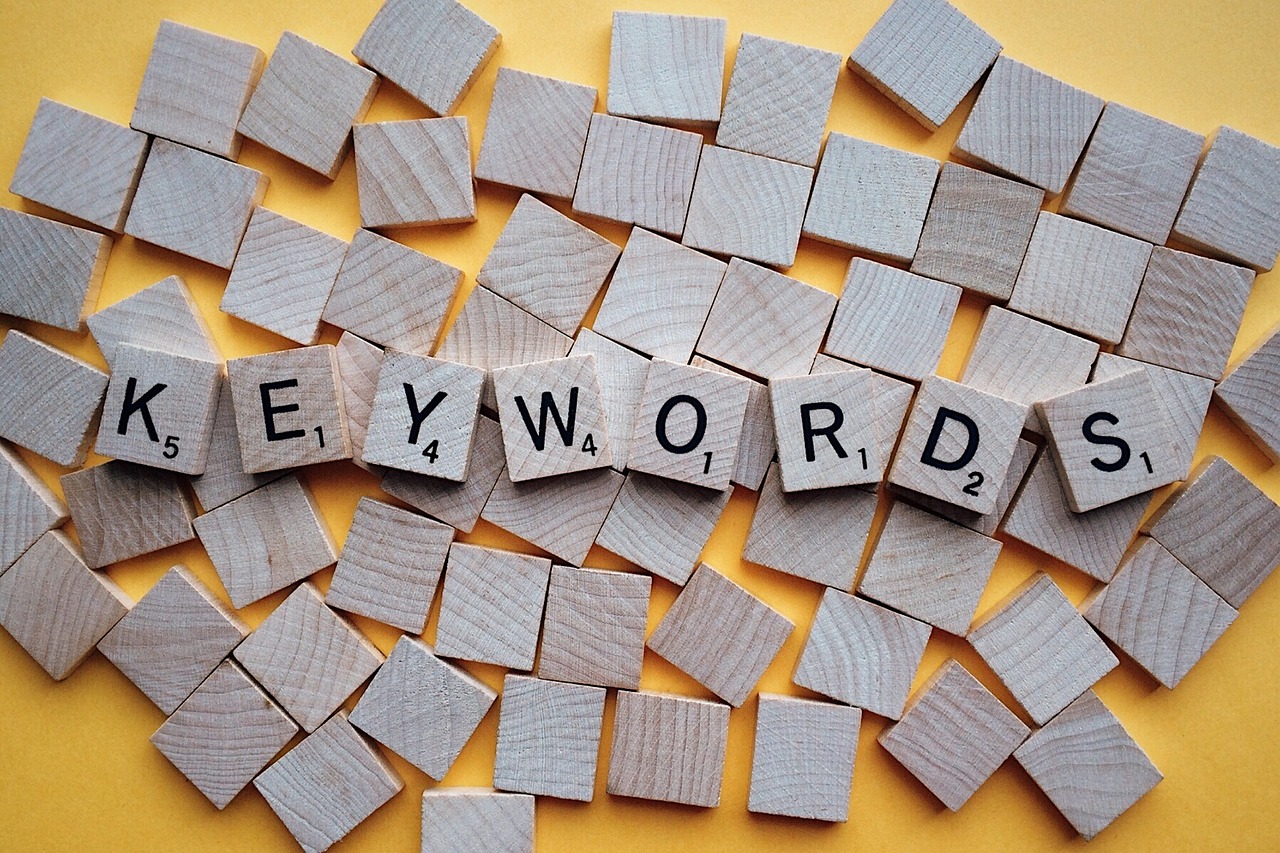 keywords-letters-scrabble