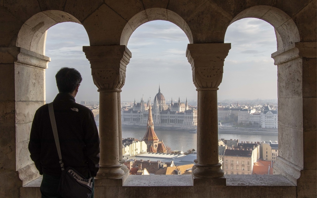 toerisme_budapest_tourist_hungary_parliament_dnh