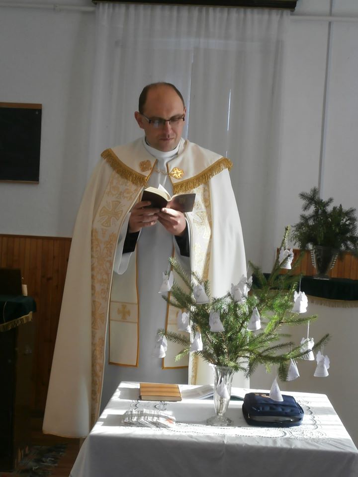 ákos atya