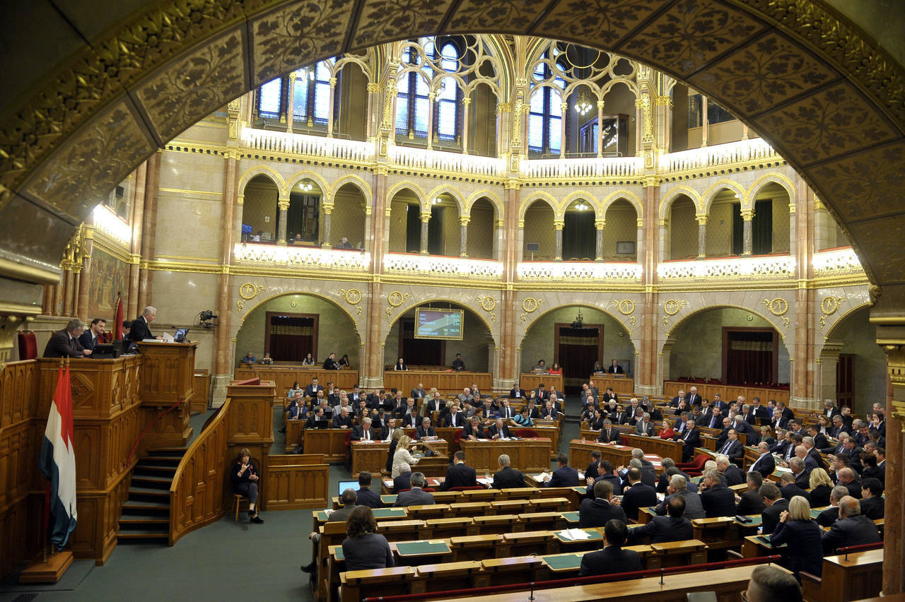 parliament session Hungary