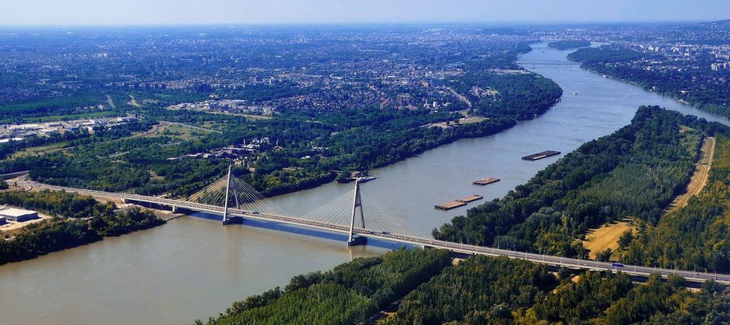 Puente Megyeri, Danubio, puente