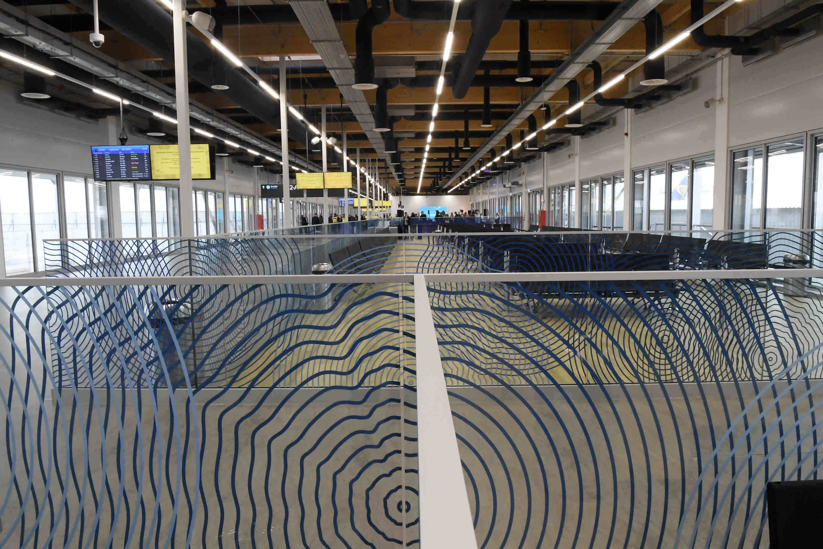 molo pro cestující na letišti v Budapešti