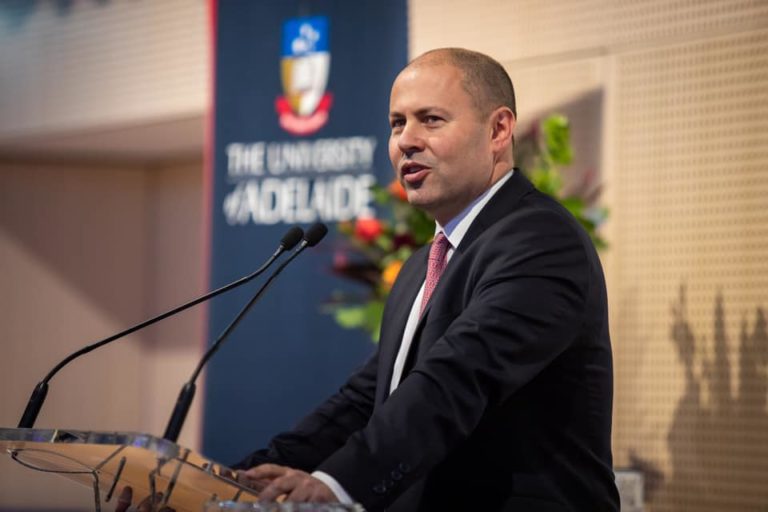 L'Australien démissionne de la nationalité hongroise
