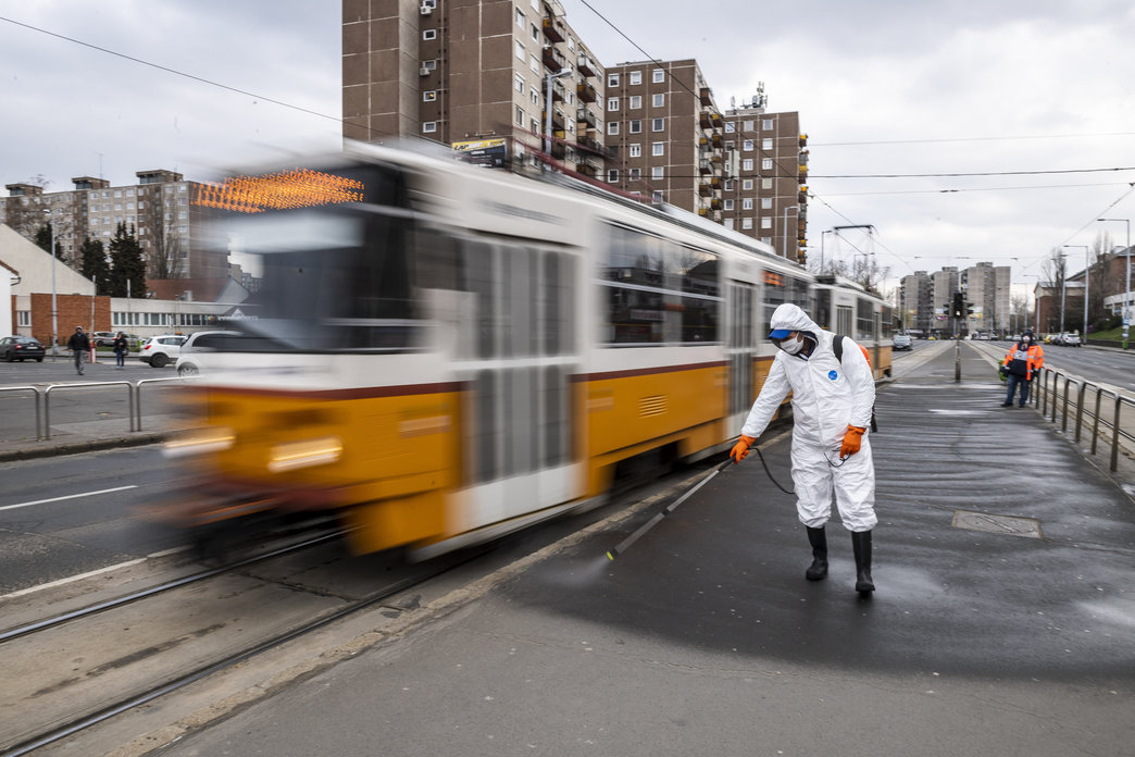 coronavirus budapest street