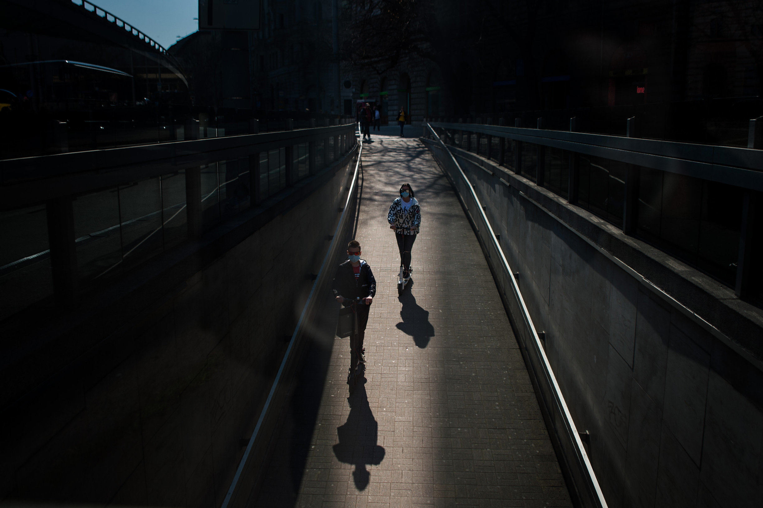 coronavirus budapest empty street