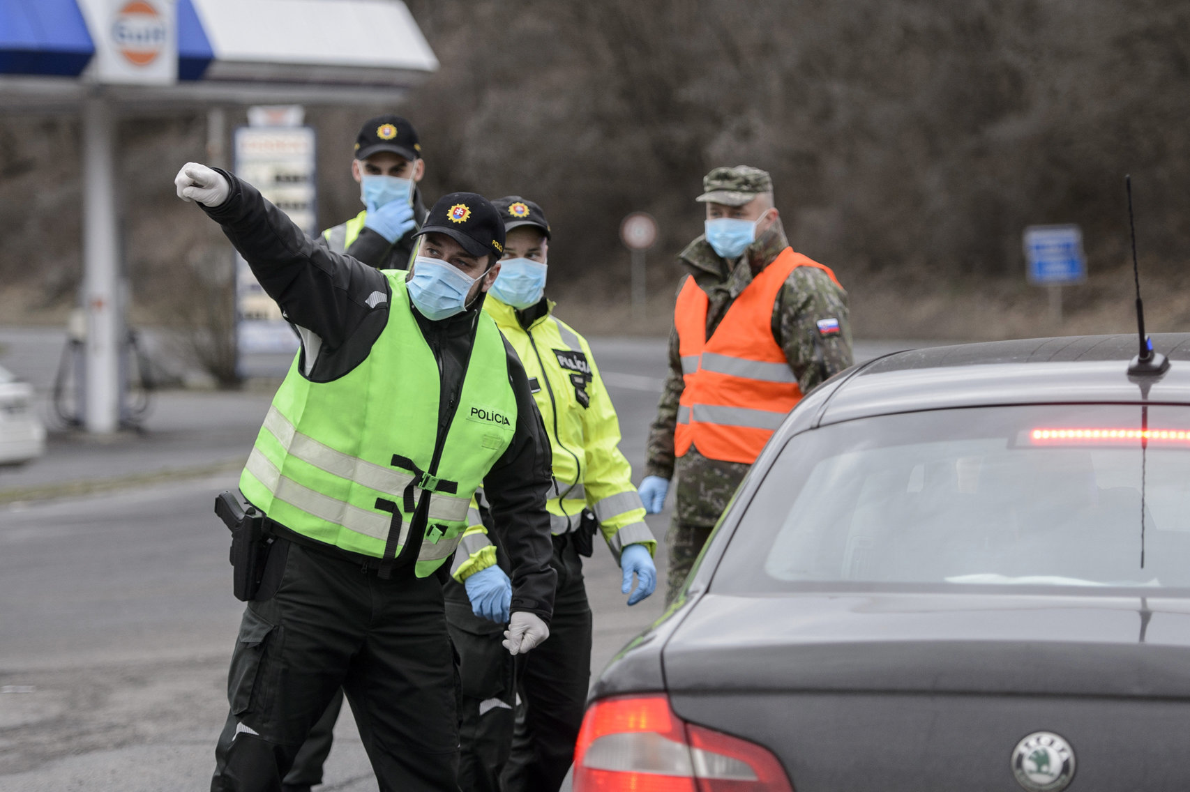 coronavirus slovak border