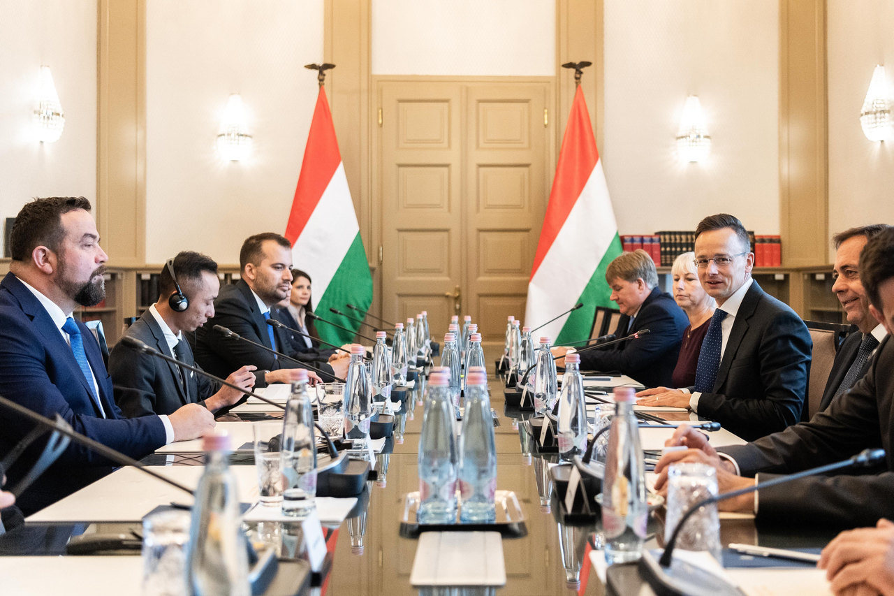 Hungarian companies have an important role in rebuilding the economy