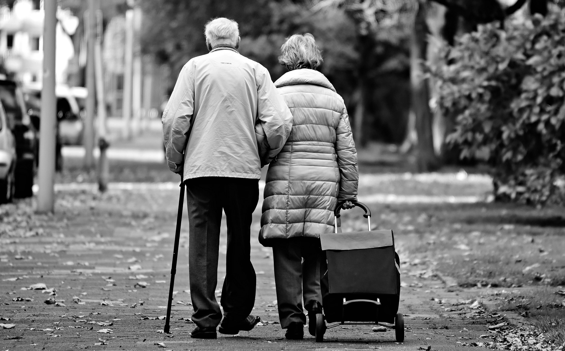 Старе подружжя-пенсія