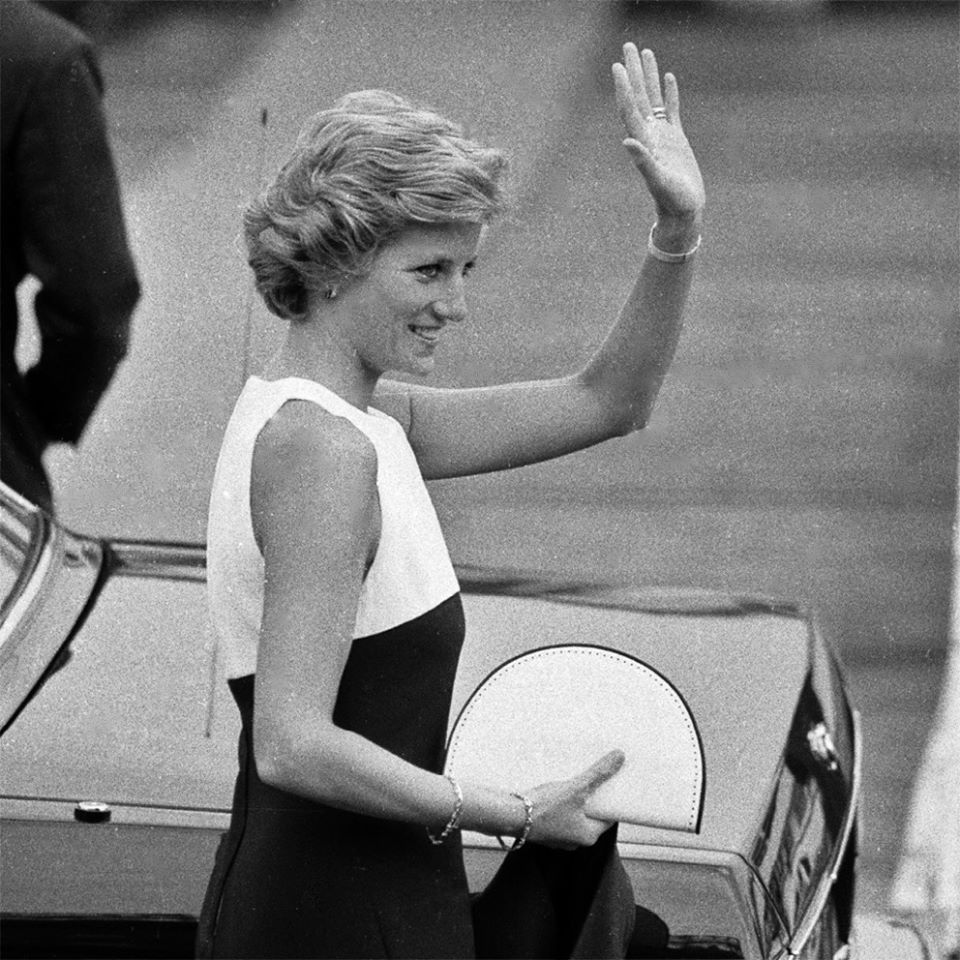 Princess Diana, wave, Budapest