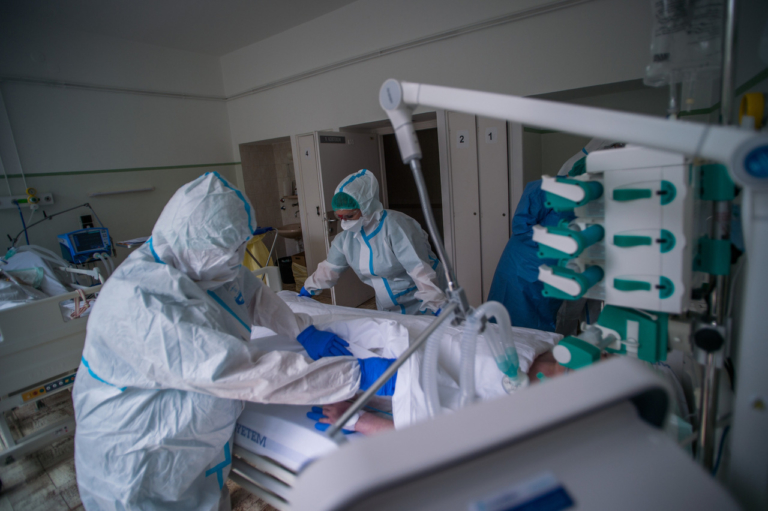 Coronavirus hospital masks