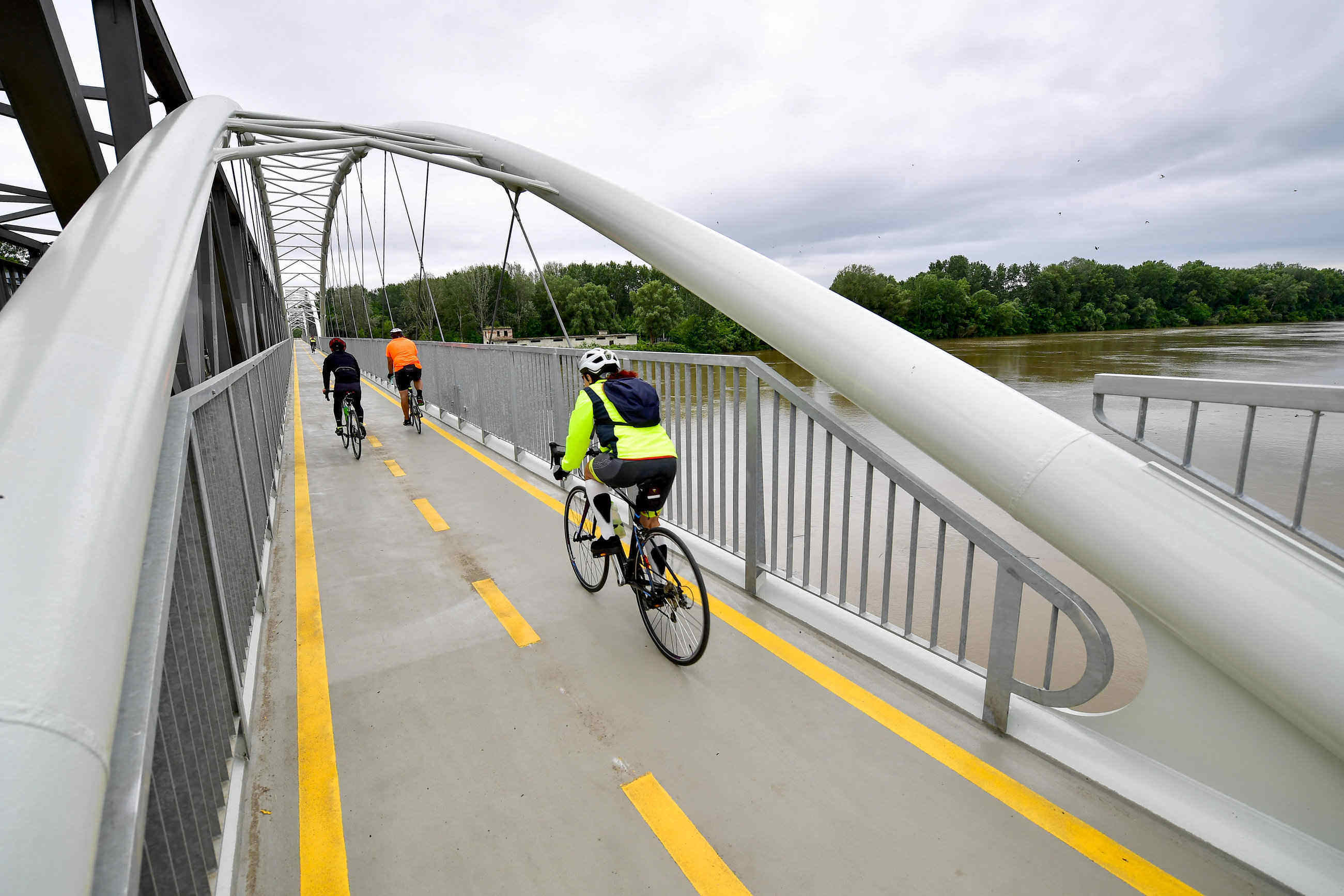 Lake Tisza bicycle tourism