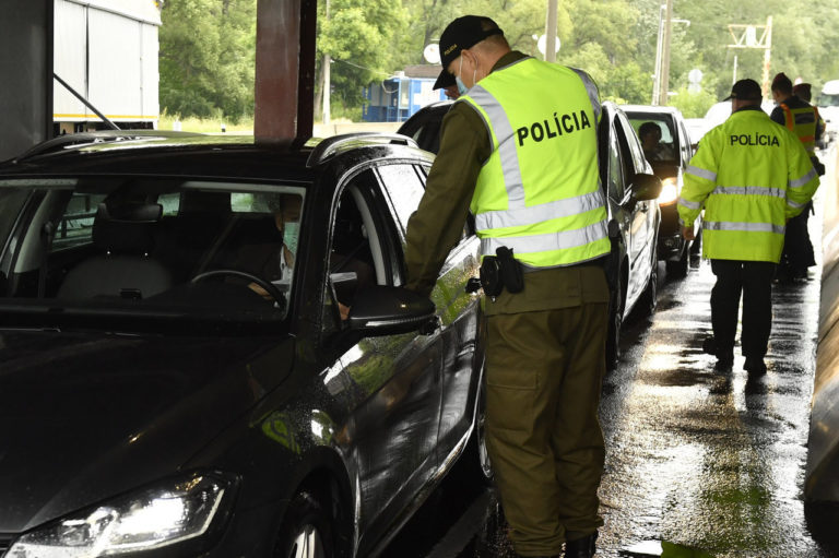 slovakia_border_hungary_police