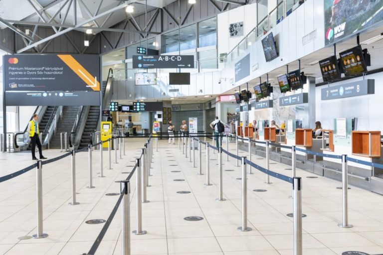 budapest airport terminal 2