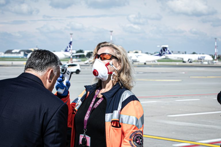 orbán test airport