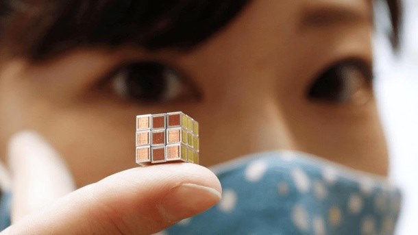 самый маленький в мире кубик рубика