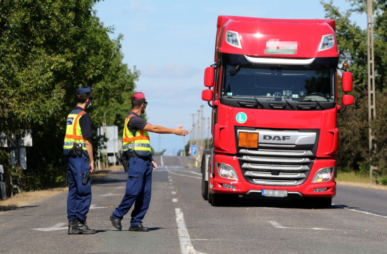 border-Hungary-slovakia-police