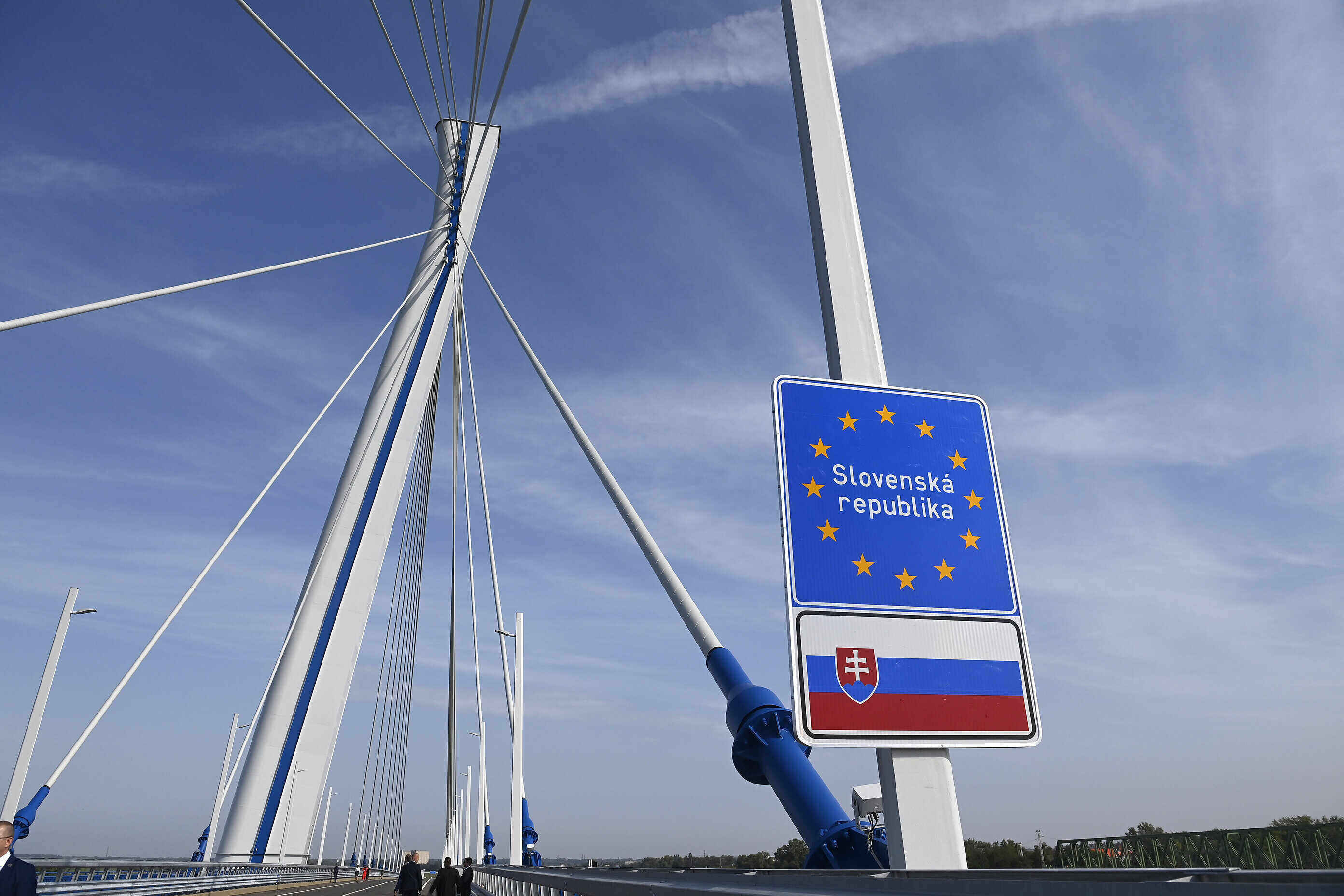 danube bridge hungary slovakia