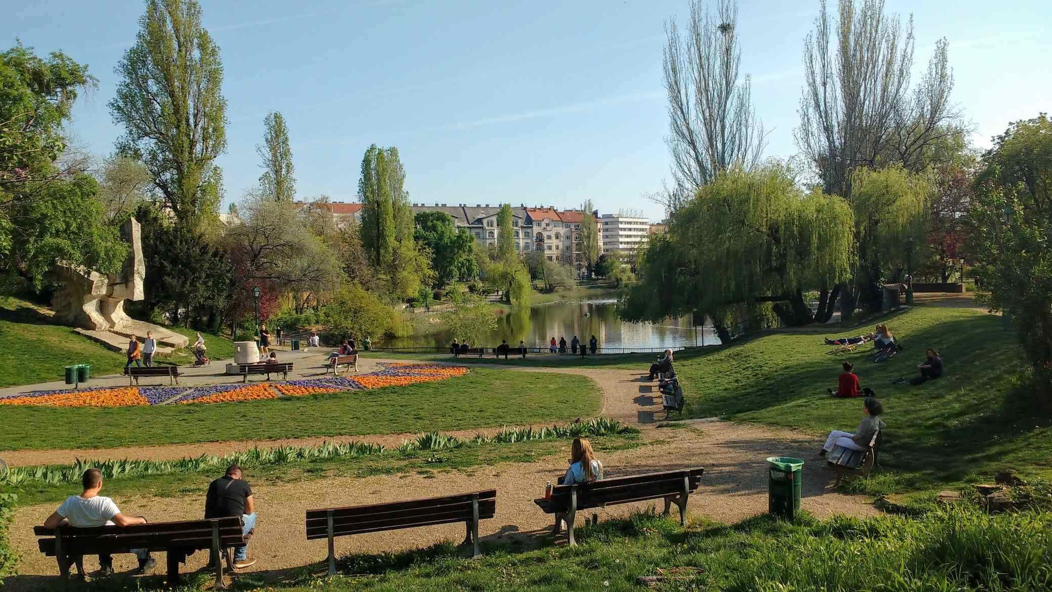 lake feneketlen budapest