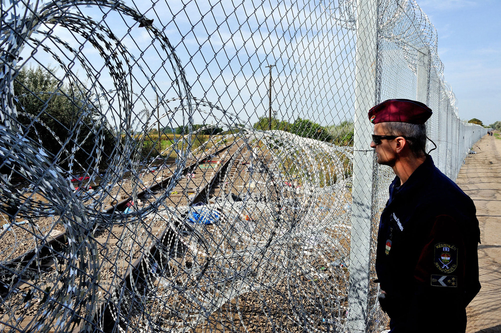 Миграция через забор на венгерской границе