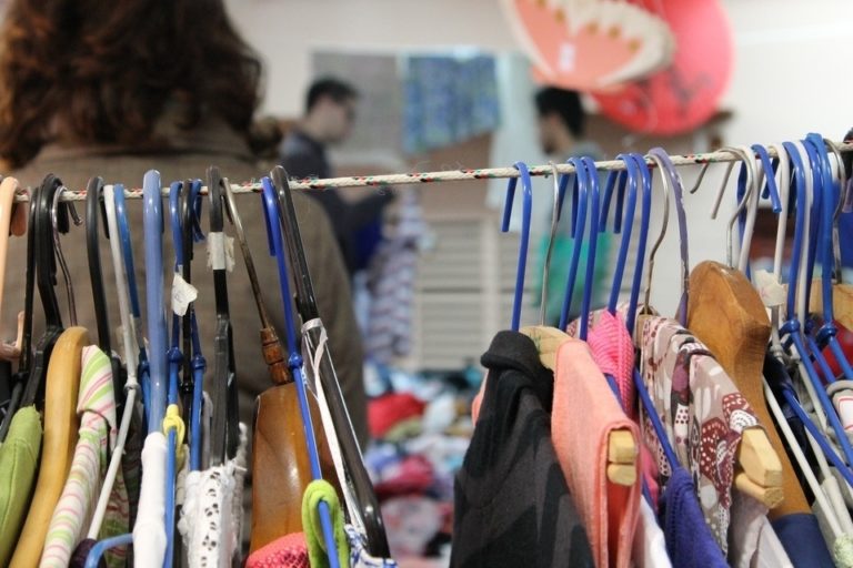 second hand store thrift store turi