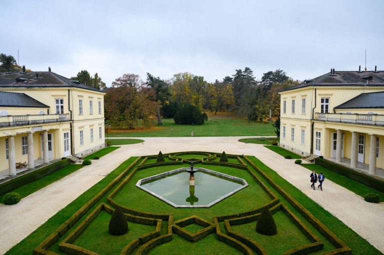 Fehérvárcsurgó-castle-hungary