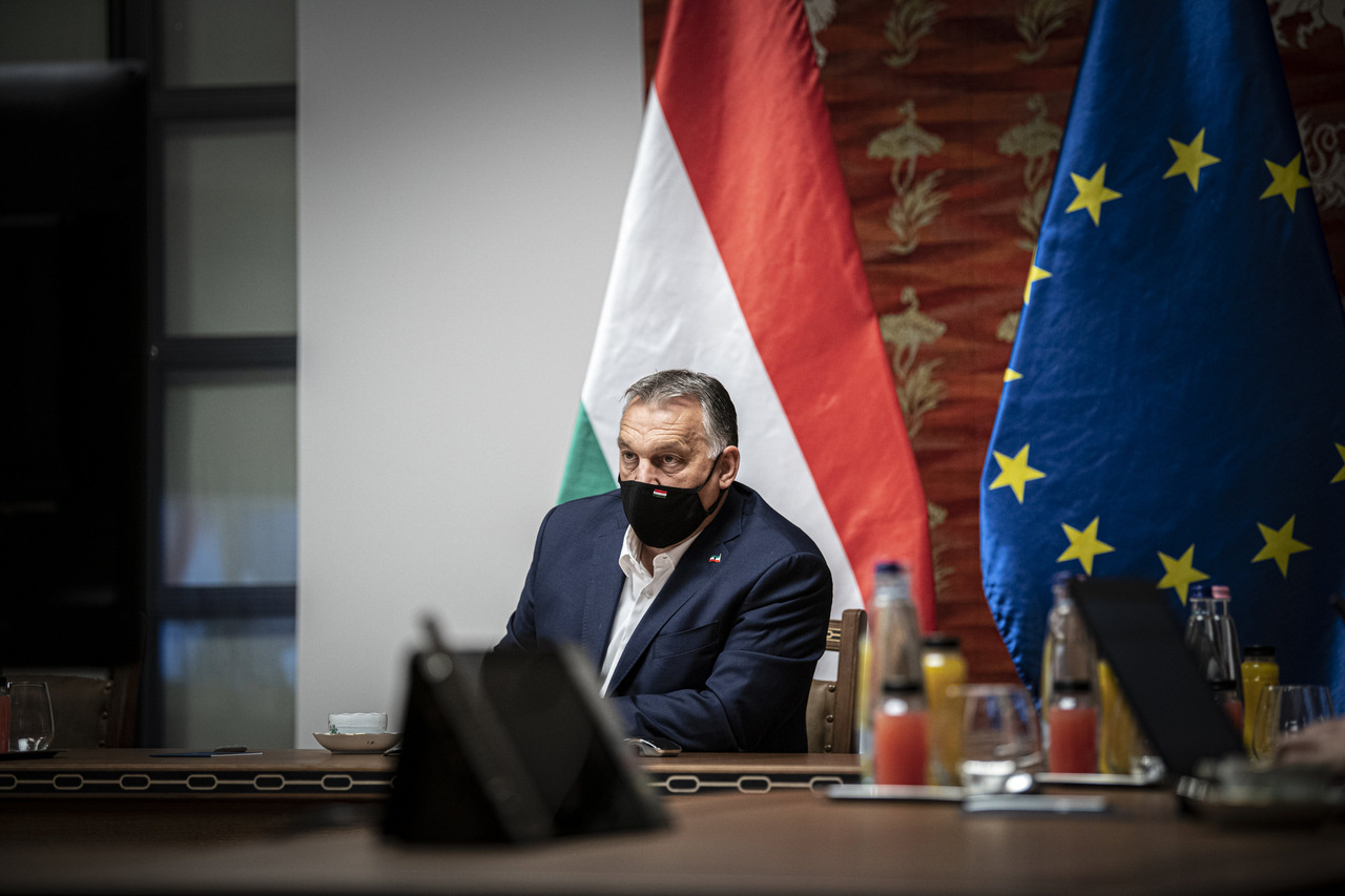 Orbán-koronavirus-maska