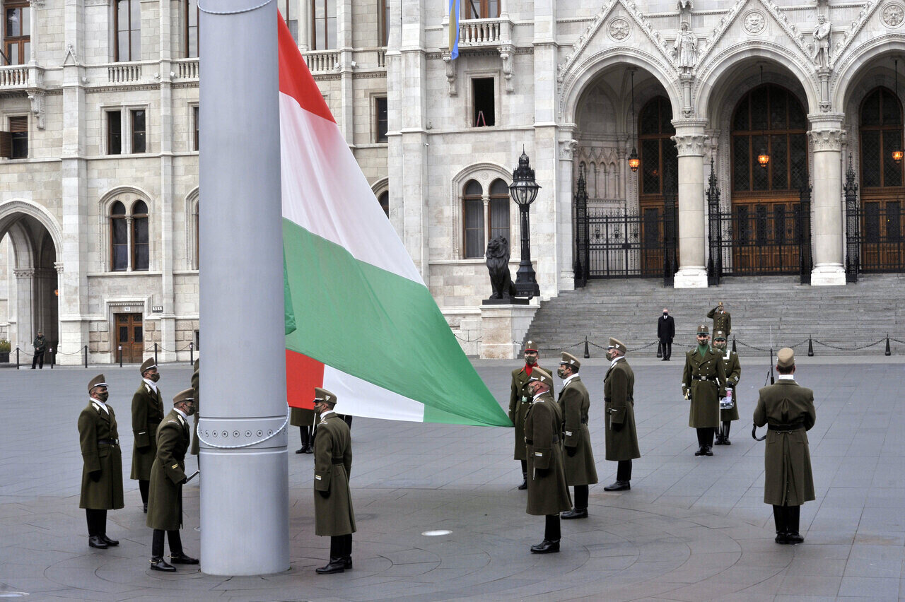 Today Hungary marks 1956 anniversary, national day of mourning flag