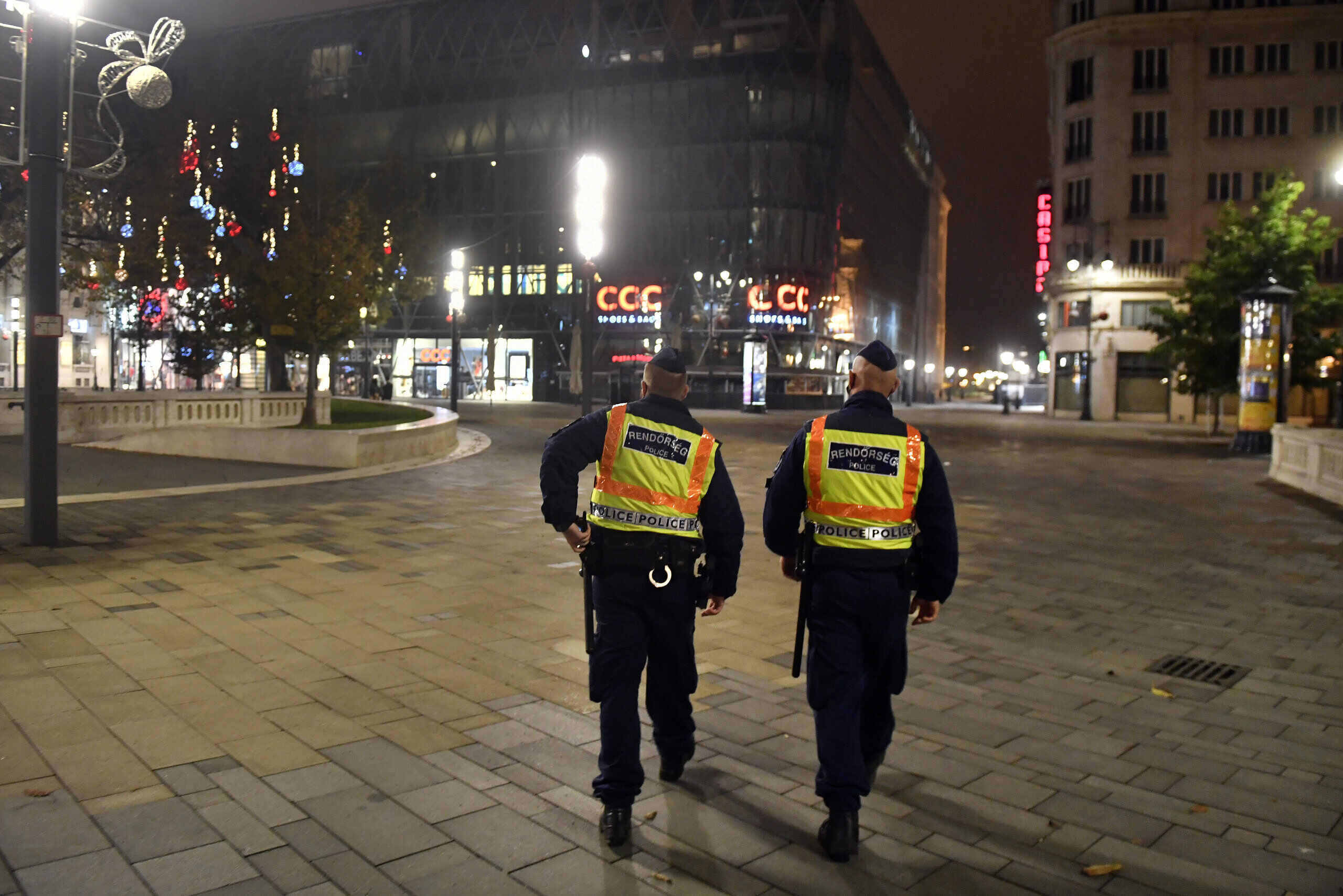 curfew in budapest