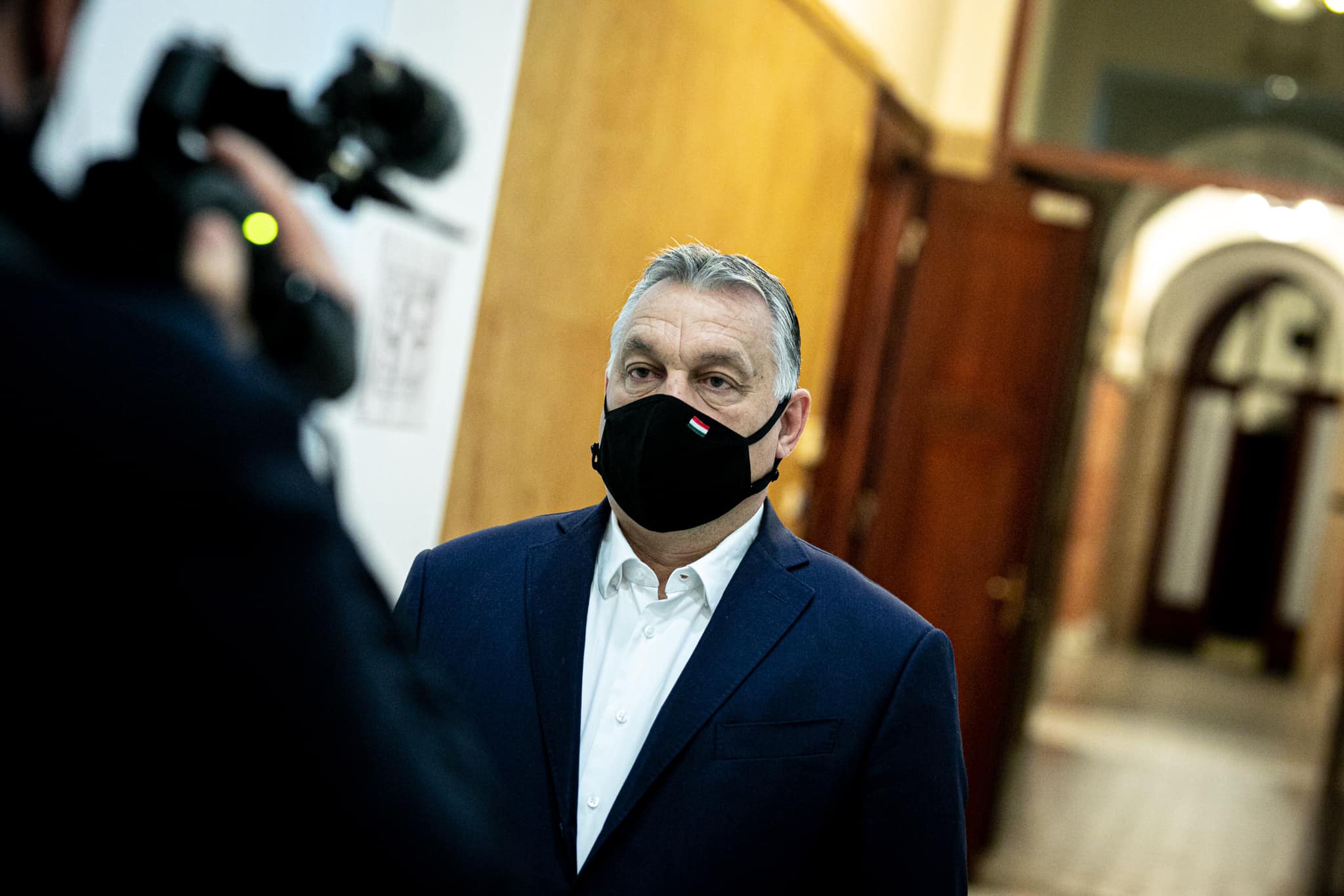 Orbán-Coronavirus-Maske