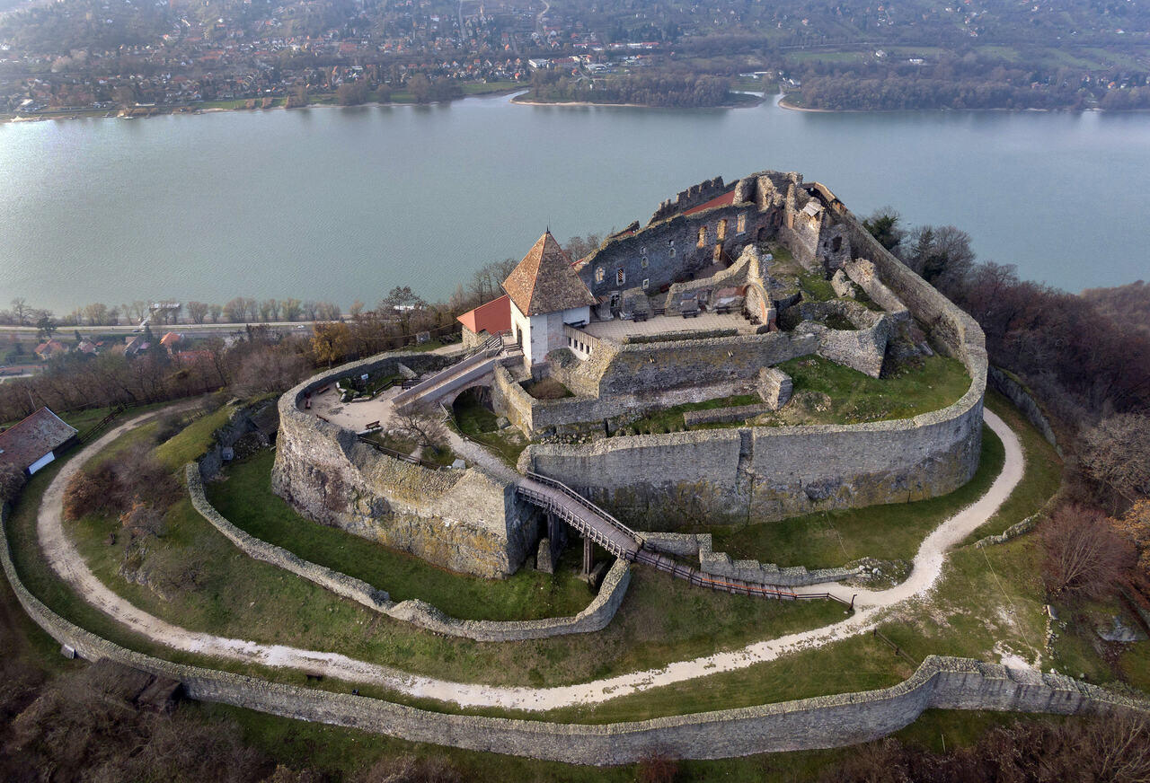 Dunajský ohyb a Citadela Visegrád, foto: MTI