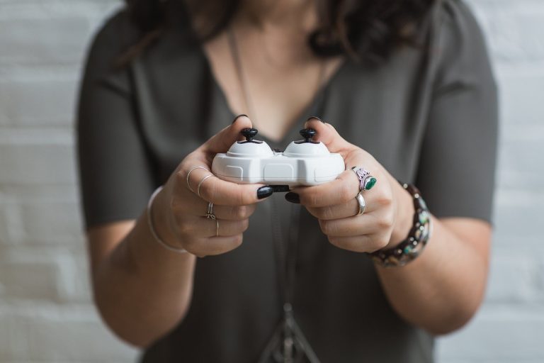 oameni jocuri gaming tv console