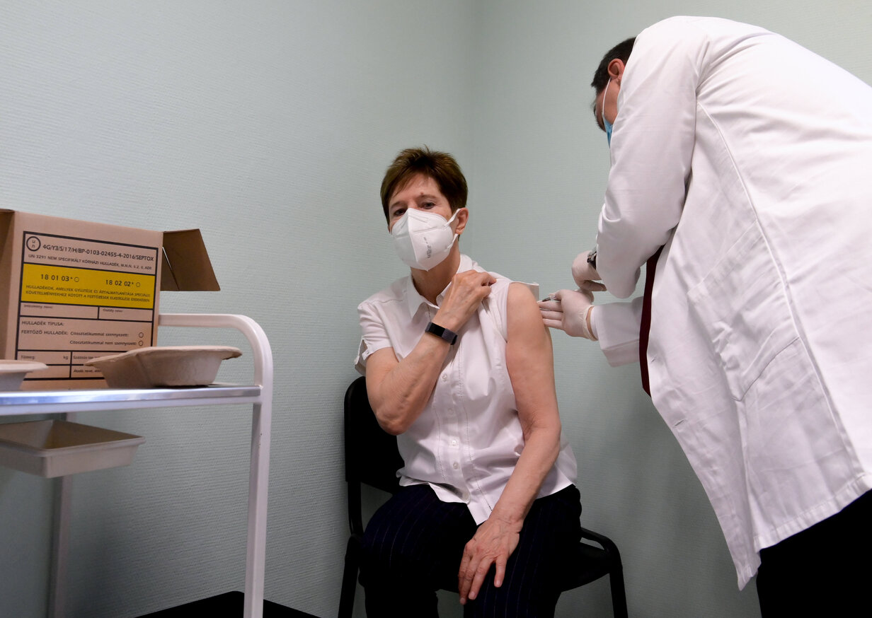 Hungría vacuna contra el coronavirus