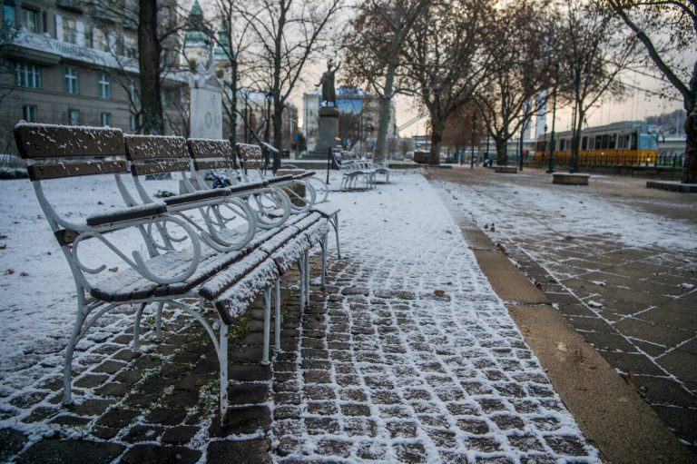 Budapest-snow-extreme-cold