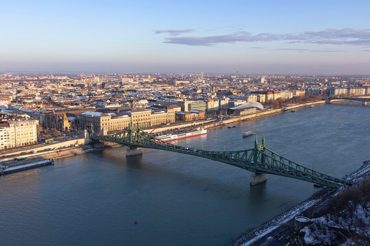 zima szabadság_bridge_liberty_ferenc_józsef_budapest