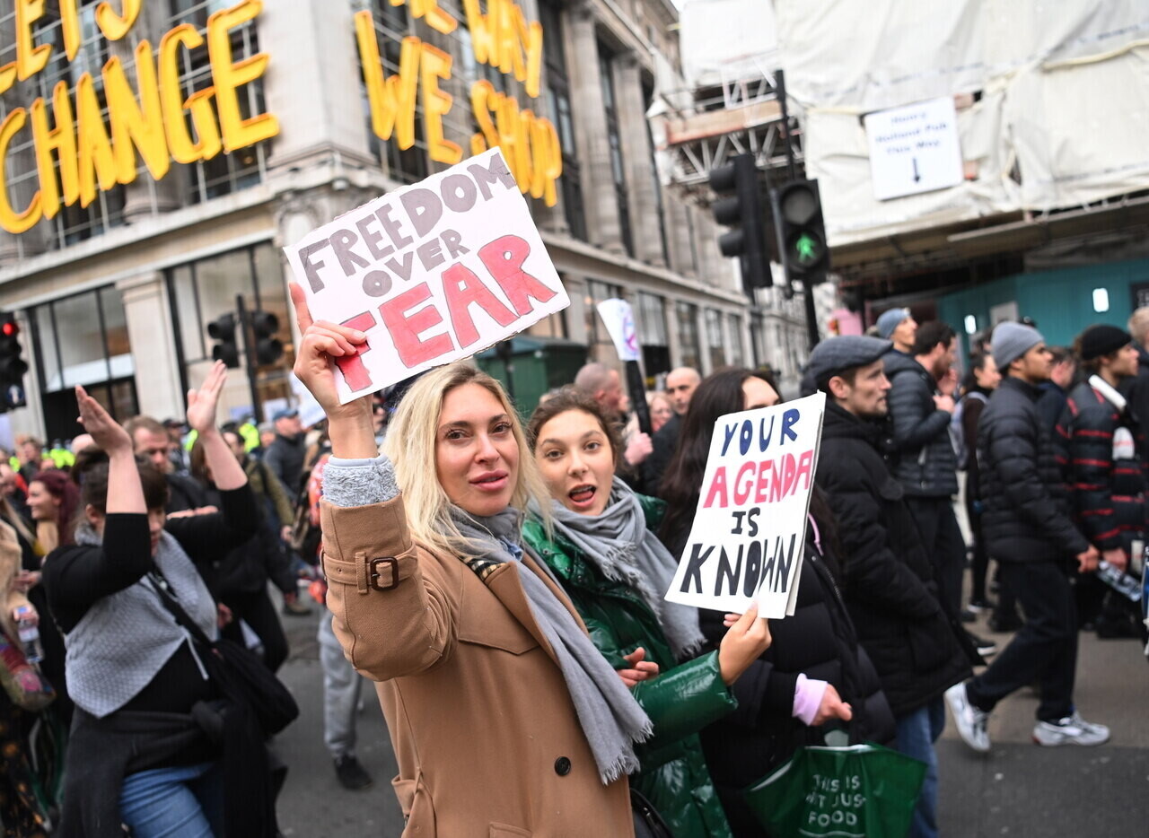 London Coronavirus Restriction Protests Koronavírus Lezárás Ellenes Tüntetés