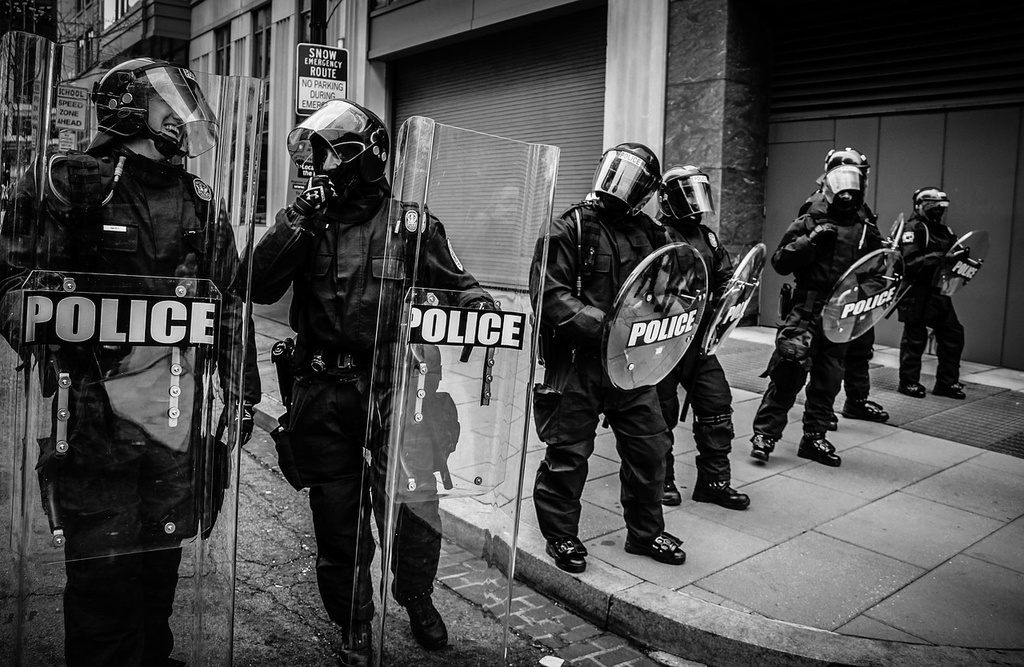 Police anti-émeute Rendőrség Roham Tüntetés