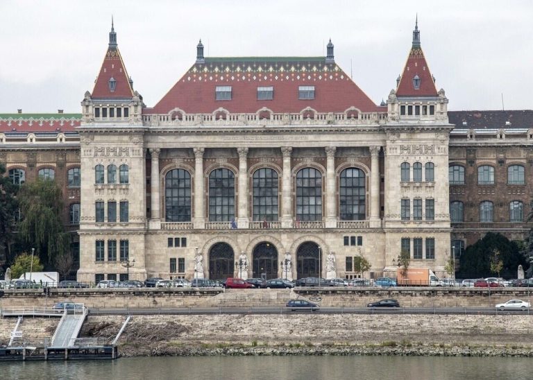 bme_university_budlywood_hungary_kató_alpár_dnh