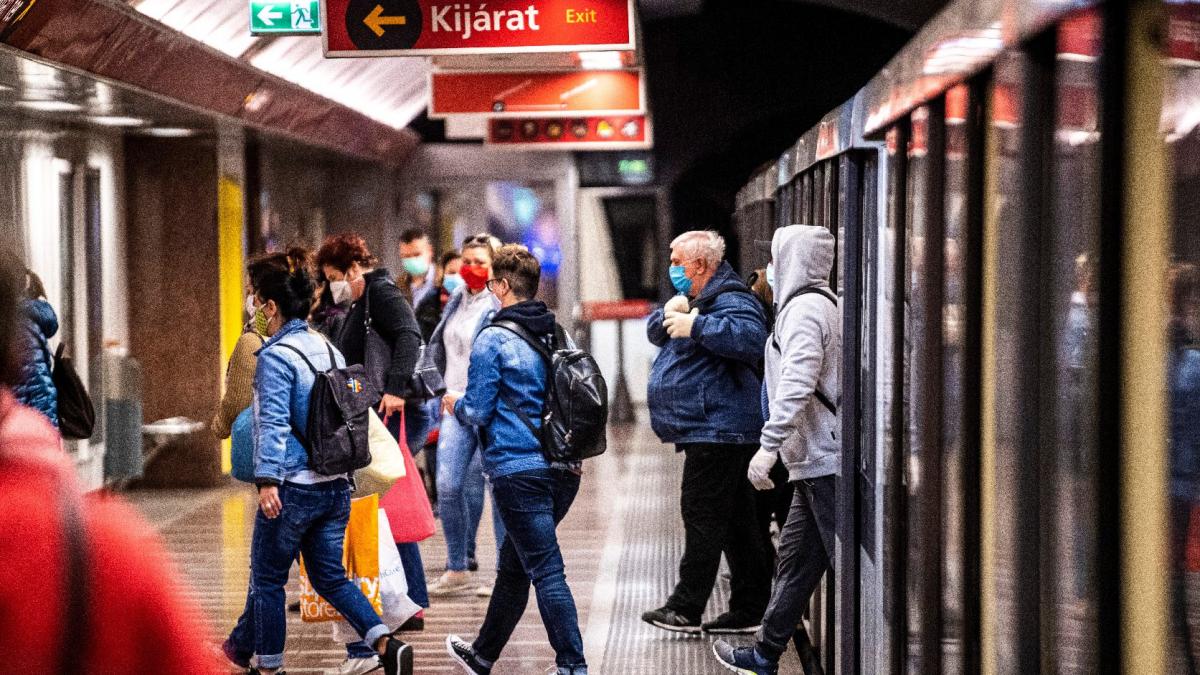 Коронавірус Угорщина метро